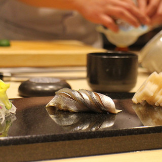 本格的な寿司を味わえるお店「山桜」