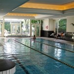 ザ・リッツ・カールトン大阪 - 室内プール