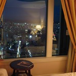 ザ・リッツ・カールトン大阪 - 35Fからの夜景はこんな感じ…