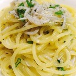 Whitebait and green chili spaghetti