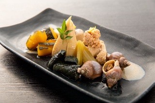 h Kokorosushi - 季節の炊き合わせ 850円