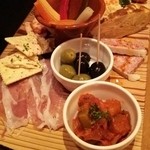 飯田橋スペインバル ALBA - 盛り合わせ～悩んだらコレですよ