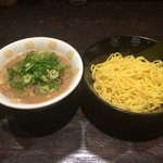 俺式 純 - チャーシューつけ麺、1,080円