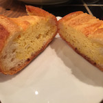 和フレンチバル村塾 - ガーリックトーストも一手間かけてますなぁ〜☆