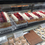 マキシム・ド・パリ ケーキショップ  - 