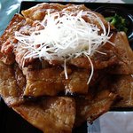 花畑牧場カフェ＆ホエー豚亭 - ホエー豚丼大盛