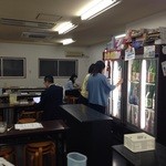 やまちゃん 日本酒セルフ飲み放題 新宿御苑 - 店内風景(平日開店直後）