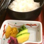 京料理 たん熊北店 Directed by M.Kurisu - 朝の和定食　おひつのご飯と香のもの