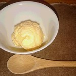 大どころ - 甘夏のアイスはさっぱり美味しいです♪