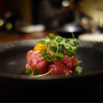 焼肉ダイニング甲 - 近江牛モモのユッケ