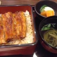 入谷鬼子母神門前のだや - 今年の冬に獲れた稚魚の親仔が初出荷。