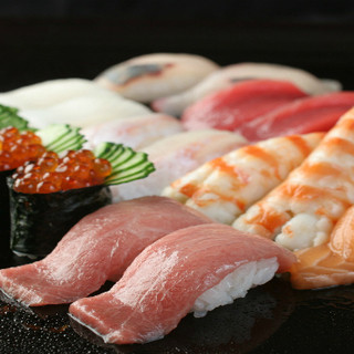 From 150 yen per plate - Ganko's signature authentic Sushi made with seasonal fish and local produce!