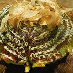 Okonomiyaki Teppan Yaki Oosaka - マヨネーズの模様が綺麗な牛すじ玉
