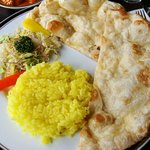 ロイヤルパラソル - ROYAL PARASOL ＠横須賀市秋谷 ナン・サフランライス・サラダ