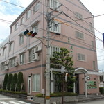 Midori Ryokan - みどり旅館は、小松島市の二条通りにあります。