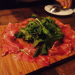 Italian Kitchen VANSAN 新宿店 - お通しの生ハム！ケチってません。