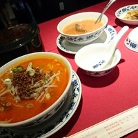 横浜中華街 重慶飯店 本館 - 