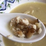 中国ラーメン揚州商人 - 椎茸、ネギ、ザーサイ、竹の子の微塵切りがイン。