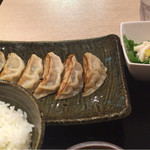 Nihombashiyakigyouzakiwami - 餃子定食