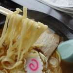 たくみ - 会津では珍しいタイプ、平打ちストレート麵