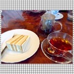 星乃珈琲店 - *紅茶
            *セラドゥーラ
            