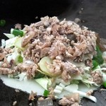すえちゃん - 2.たっぷりのスジ肉を投入！