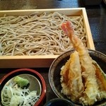海老蔵ダイニング - ミニ天丼と山形蕎麦