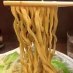 らーめん 陸 - オーション使用の加水率低めのワシワシ太麺。