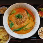 オーパスワン - 担担麺セット（担担麺・炒飯・棒棒鶏・冷製サラダ・ザーサイ）