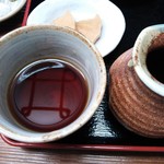 遊里庵 - 牡丹もりそば￥850＋大盛り￥250のつゆ（H26.6.11撮影）