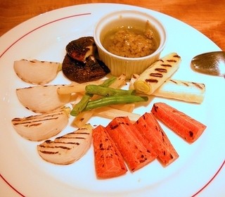 クォーレ - 季節野菜のグリル、バーニャカウダーソース