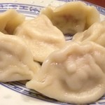 上海餃子 りょう華 - 四川半麺セット(8%税込1000円)の水餃子