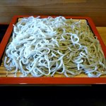 そば処 大和 - 日替わり手打ちそばのアップ