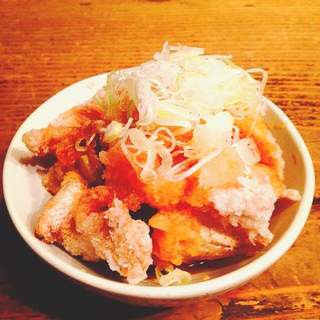 オープンからの人気メニューの「とり皮ポン酢」