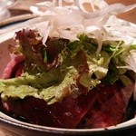 タイガー餃子会館 - 名物　ローストビーフ丼