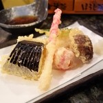 Edomae Kaitenzushi Yaichi - 2015年5月　野菜天盛り【440円】