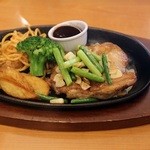 ステーキ宮 - にんにく焦がし醤油チキンランチ