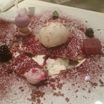 ビストロ 間 - ブランマンジェ、お皿の下から出てきた！