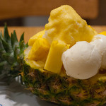 ブラザーズカフェテリア - 2015.7 丸ごとパインのかき氷