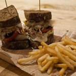 ブラザーズカフェテリア - 2015.7 バルサミコチキンの八穀ブレッドサンドイッチ