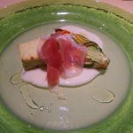 リストランテ ラ チャウ - 熊本県　花ズッキーニの詰め物とそら豆のスフォルマート