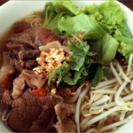 タイ料理レストラン チャンタラー - 牛肉ラーメン