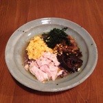 ごはんとお酒と布と糸 fudan - アレンジした奄美料理の鶏飯も。