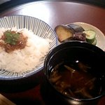 日本料理 卯之庵 - ご飯、お漬け物、汁物