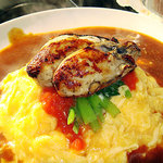 美味卵家 - 牡蠣のバター焼きのせオムハヤシ。大粒の牡蠣を選りすぐってじっくりほっこり焼き上げてあります