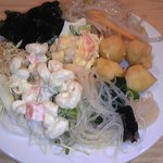 広東菜館 - サイドメニューのサラダバイキング