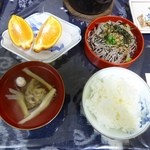 三瓶温泉 湯元旅館 - 夕食④　そば　吸い物　ご飯　果物