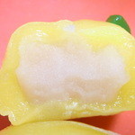 鼓月 - レモンピール入りの求肥　レモン果汁入りの白餡　葉っぱは羊羹☆♪