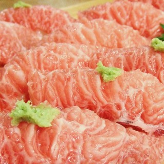 居酒屋 いごっそ - 料理写真:幻のカマトロ。刺身は一人前3,800円、握りは１貫８００円と、良心的。「時価」がないのが嬉しい。