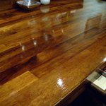 錦家 - 広いカウンター